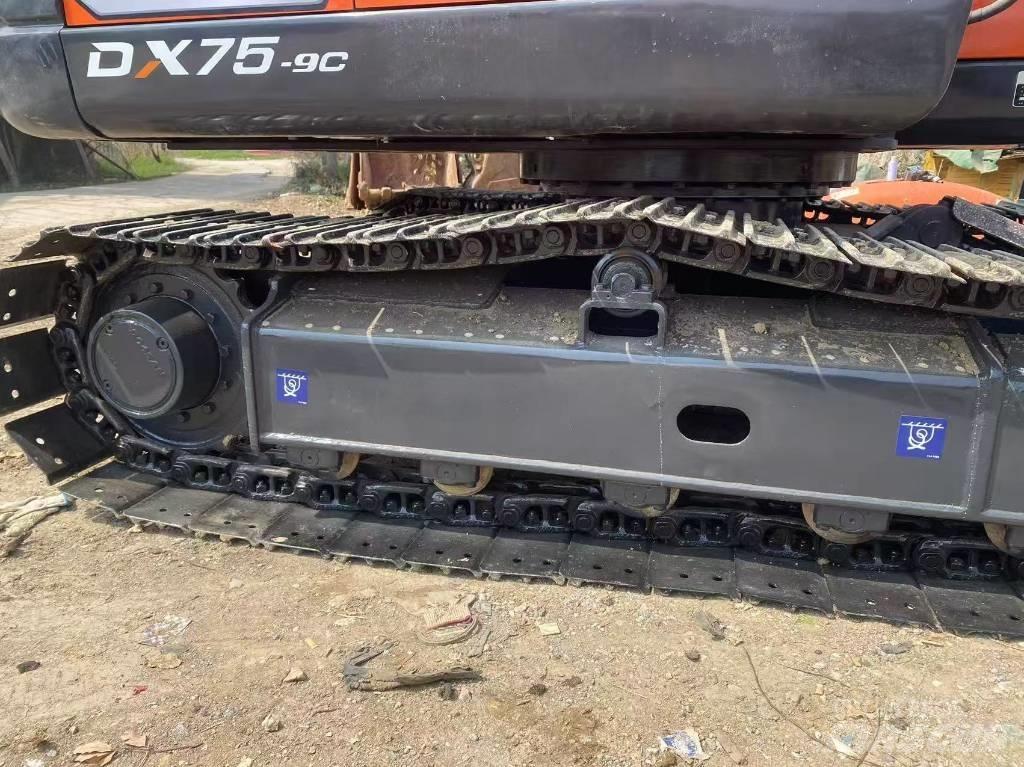 Doosan DX 75-9 C Середні екскаватори 7т. - 12т.