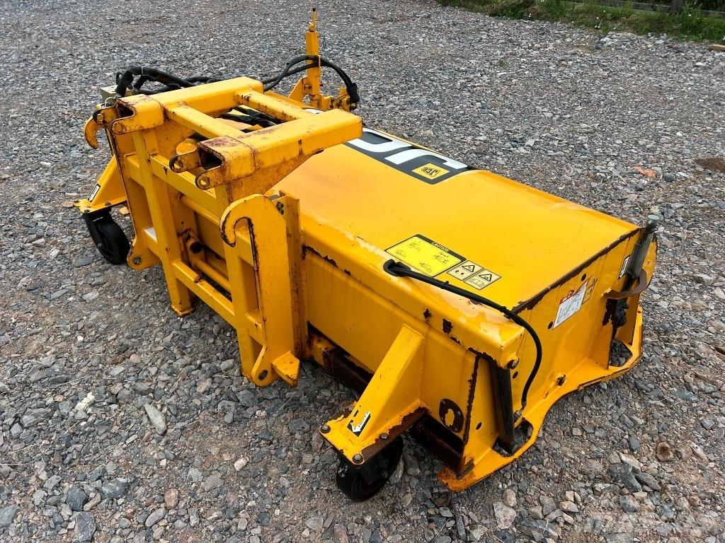 JCB SC 240 Щітки