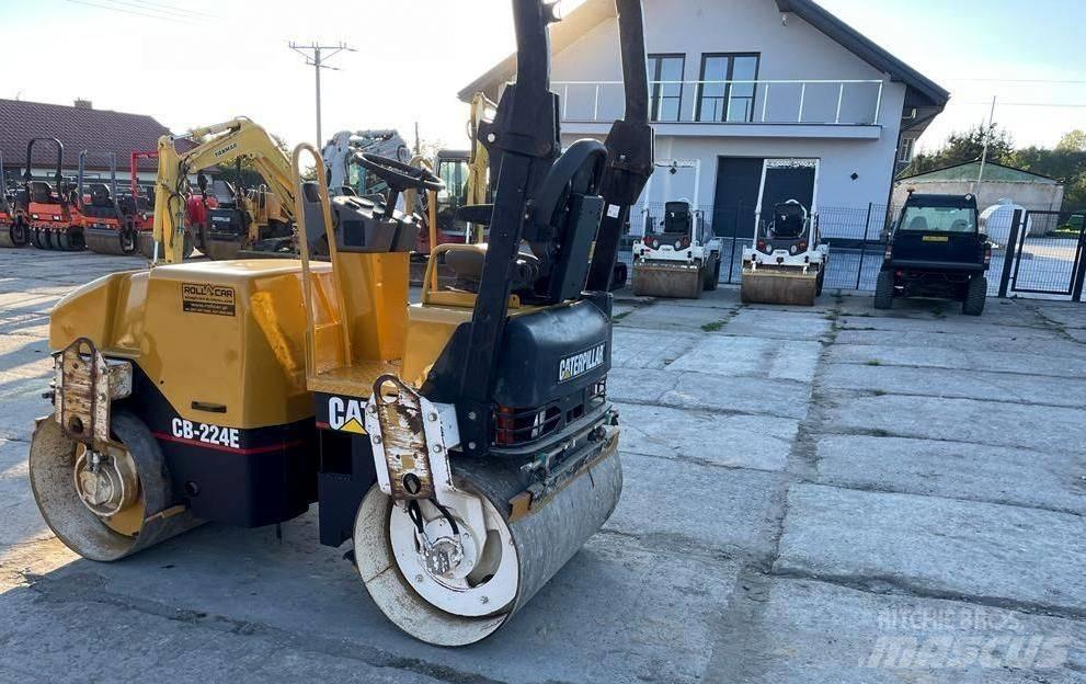 CAT CB 224 E Котки тротуарні