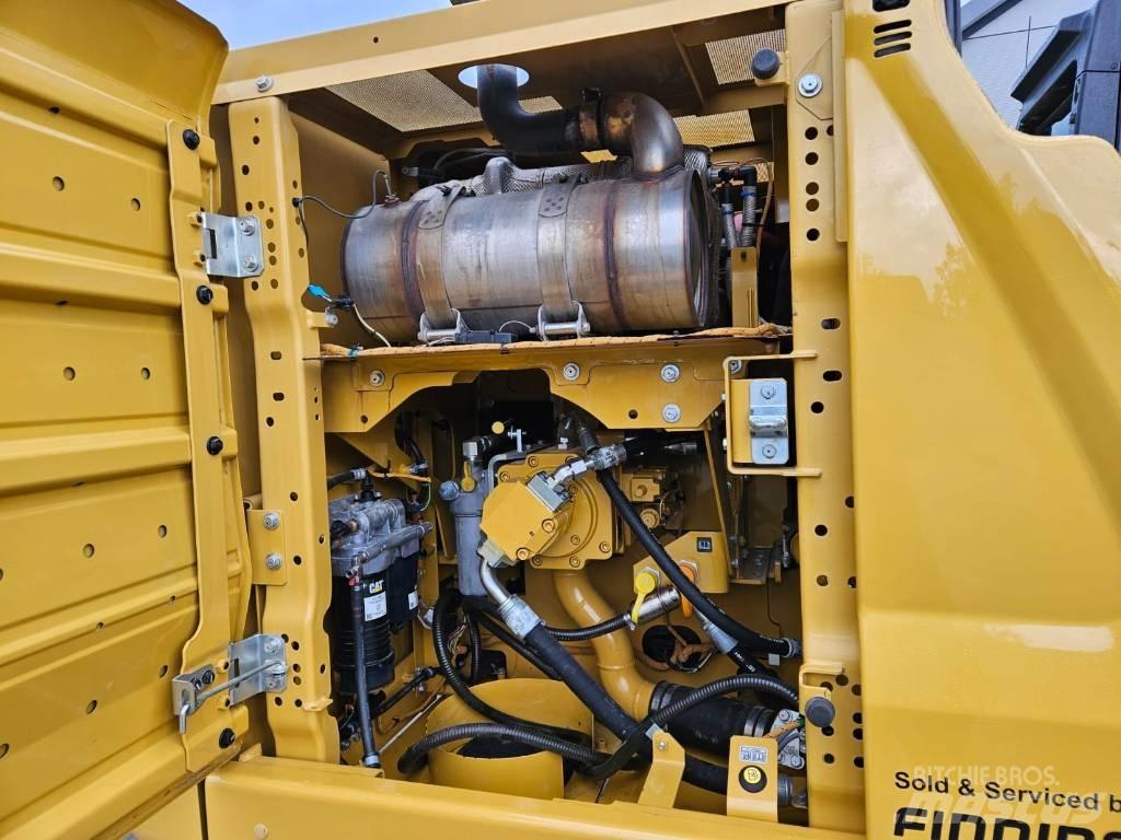 CAT 320 Гусеничні екскаватори