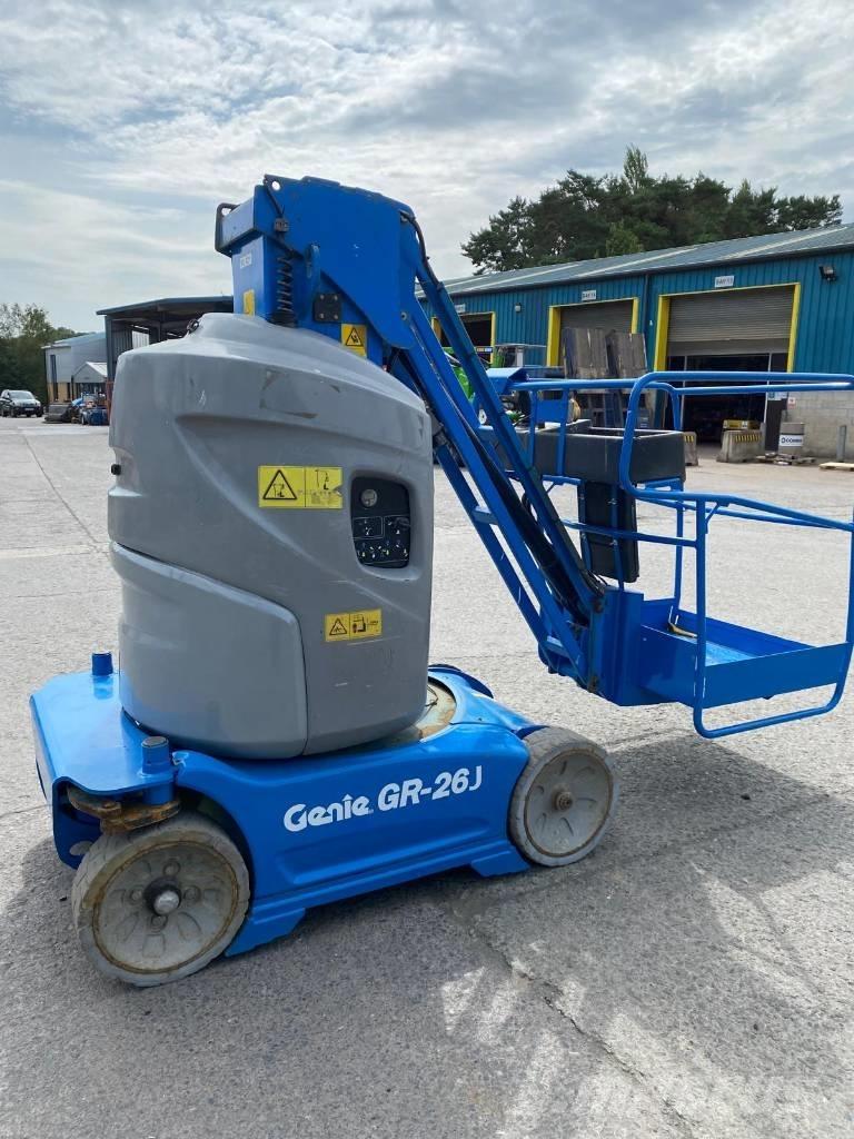 Genie GR 26 J Вертикальні щоглові підйомники