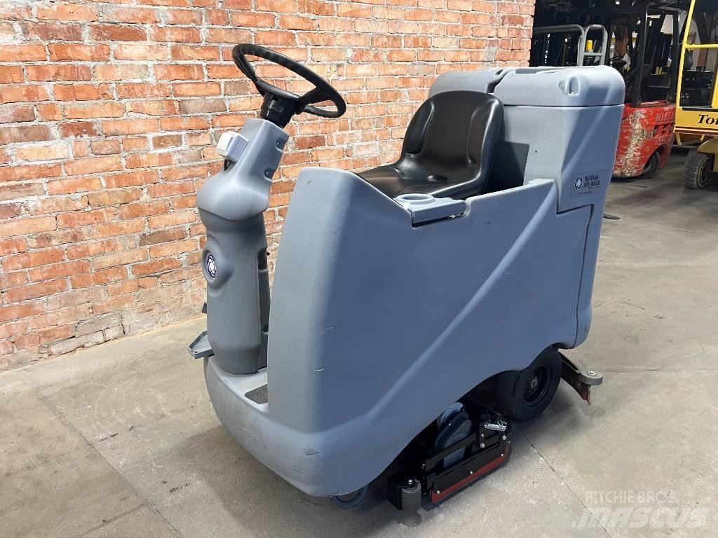 Nilfisk BR 800 S Підлогомиючі машини