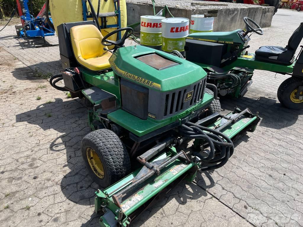 John Deere 2653 A Самохідні газонокосарки