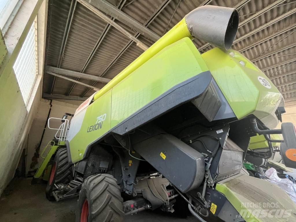 CLAAS Lexion 750 Зернозбиральні комбайни