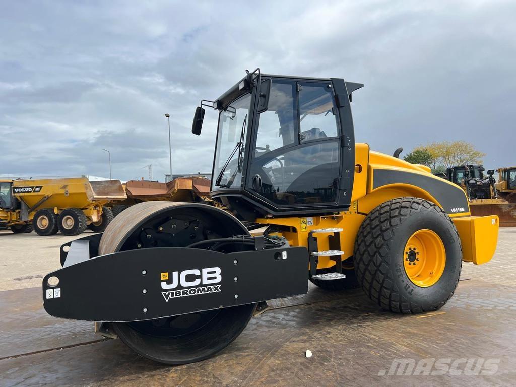 JCB VM166D Грунтові котки