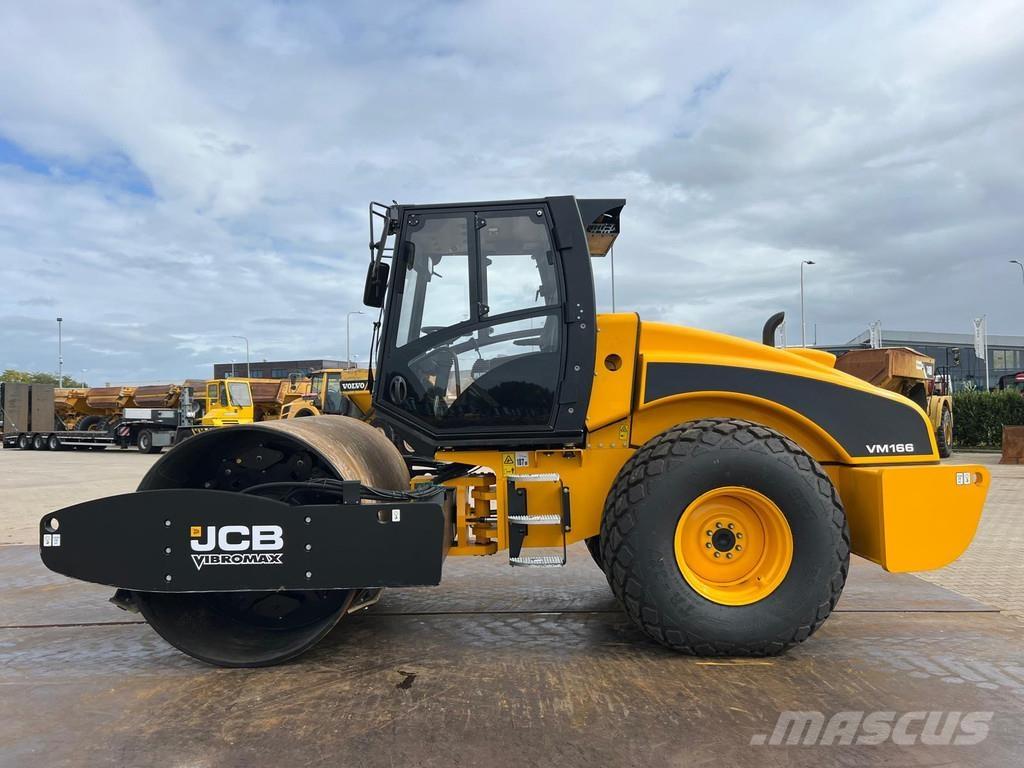 JCB VM166D Грунтові котки