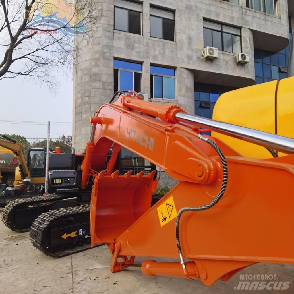 Hitachi ZX120 Гусеничні екскаватори
