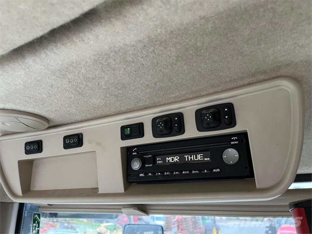 John Deere 8345R Трактори