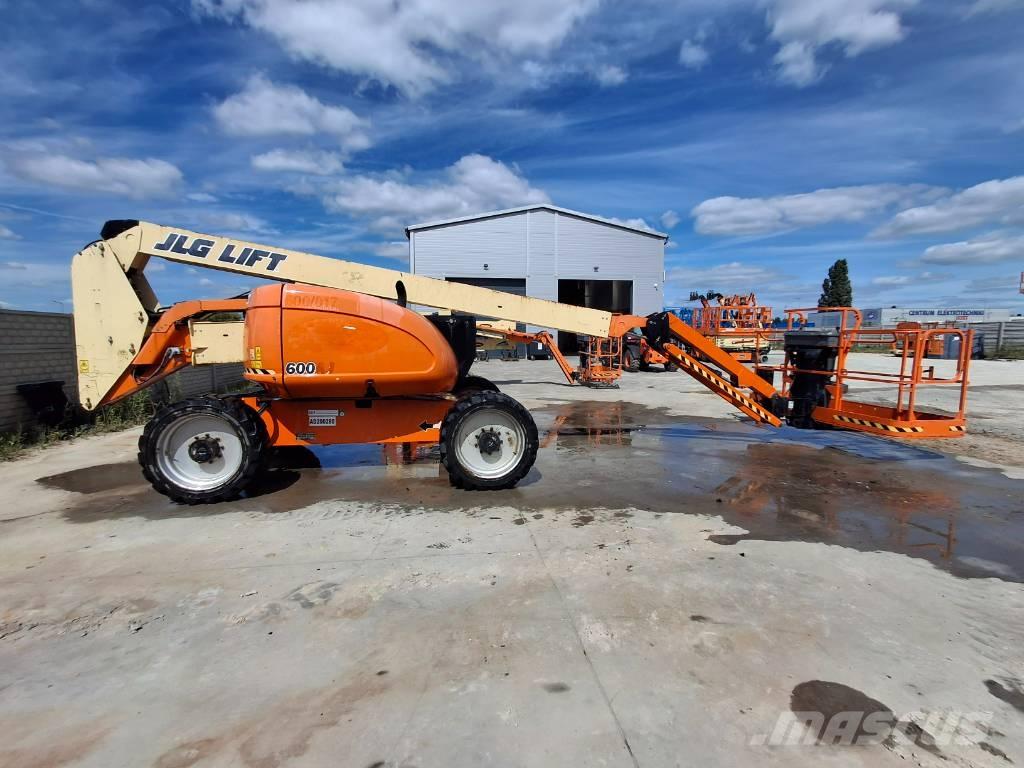 JLG 600AJ Колінчаті підйомники