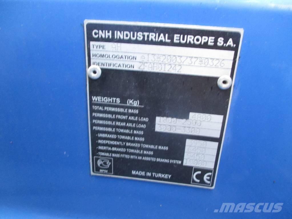 New Holland T 4.65 Трактори