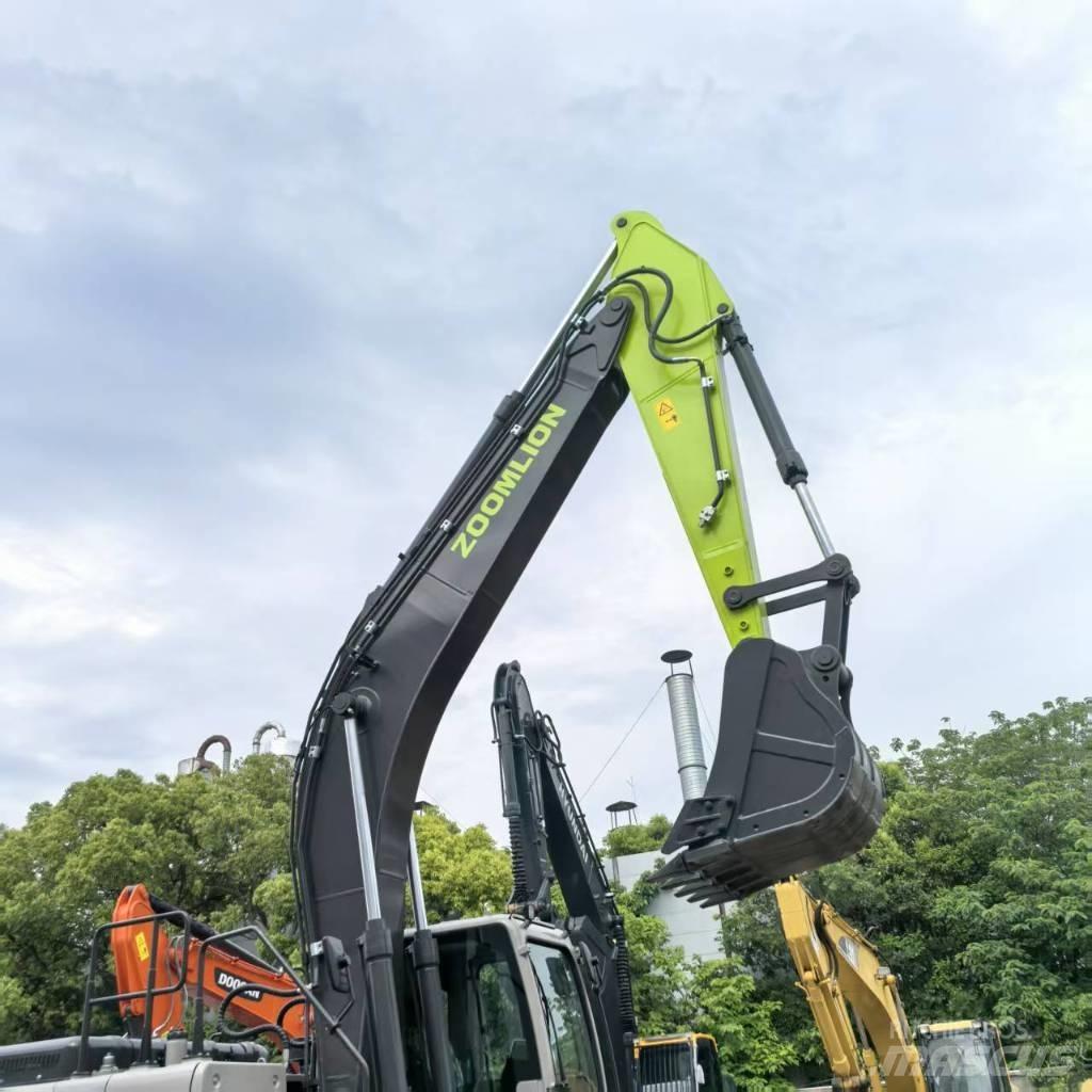 Zoomlion ZE215G Середні екскаватори 7т. - 12т.