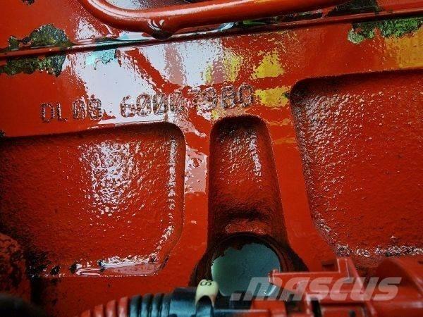 Doosan DL08 Двигуни