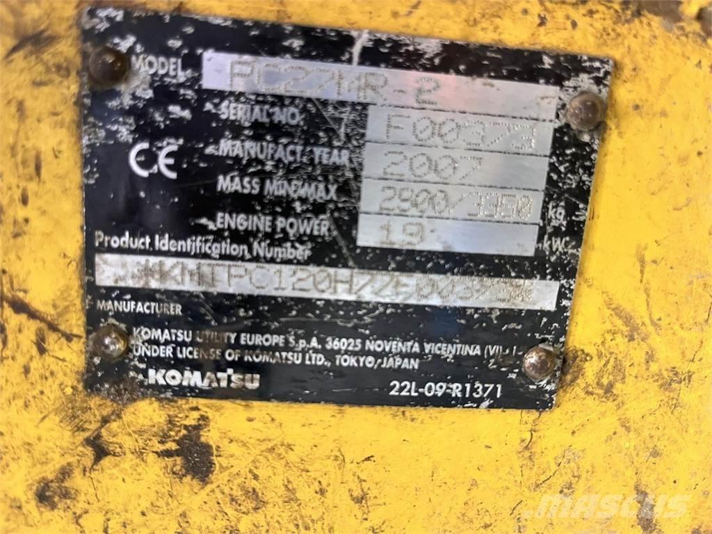 Komatsu PC27MR-2 Колісні екскаватори