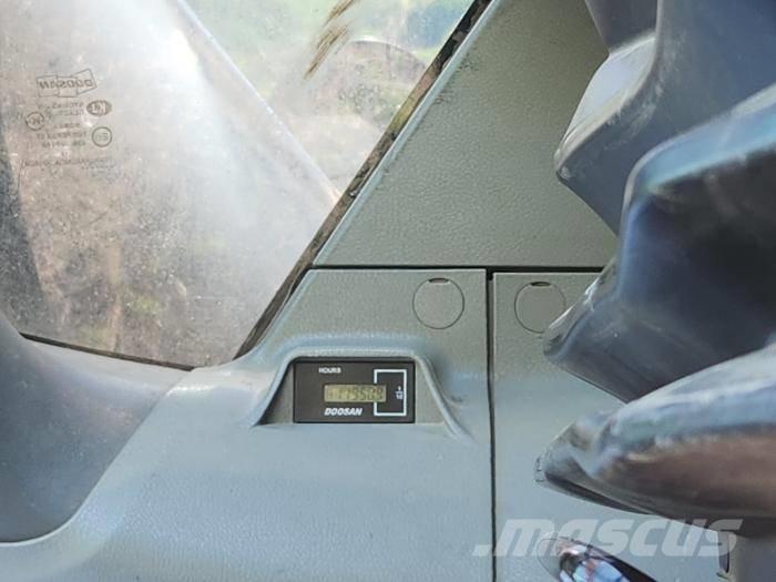 Doosan DX 380 LC-5 Гусеничні екскаватори