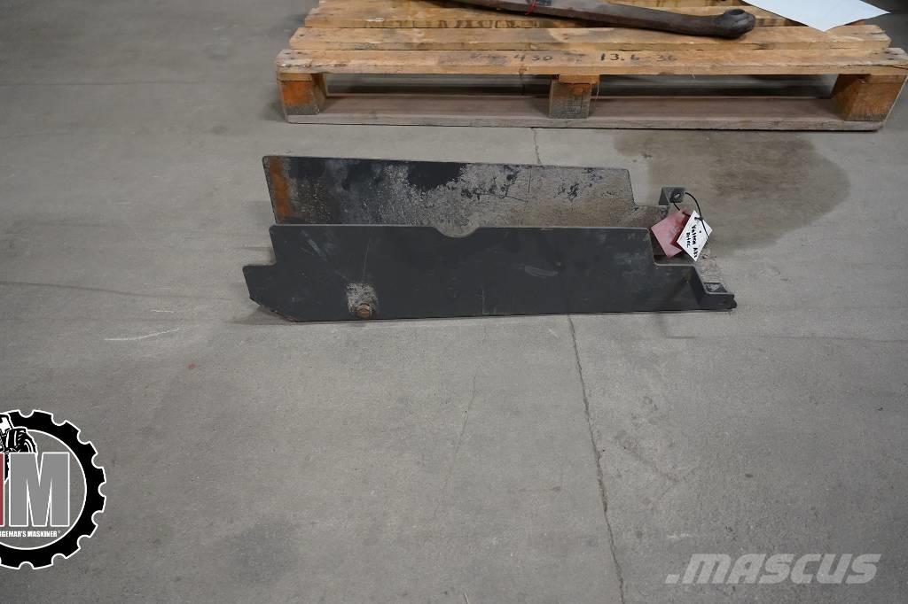 Valtra A 83 HT Skydd Шасі