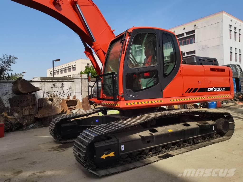 Doosan DX 300 Гусеничні екскаватори