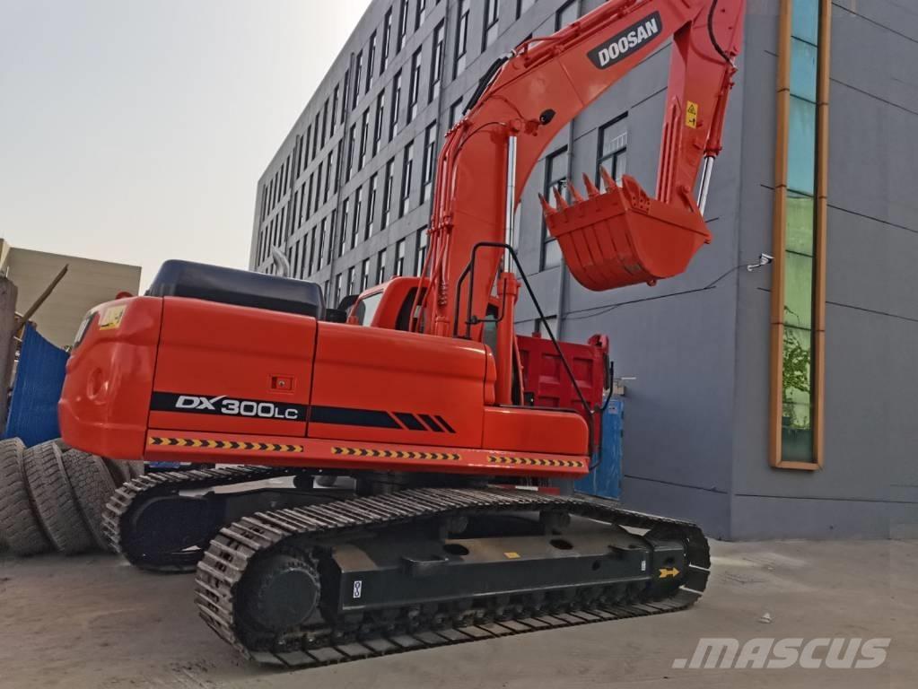 Doosan DX 300 Гусеничні екскаватори