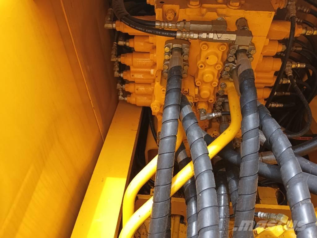 Komatsu PC 220-8 Гусеничні екскаватори