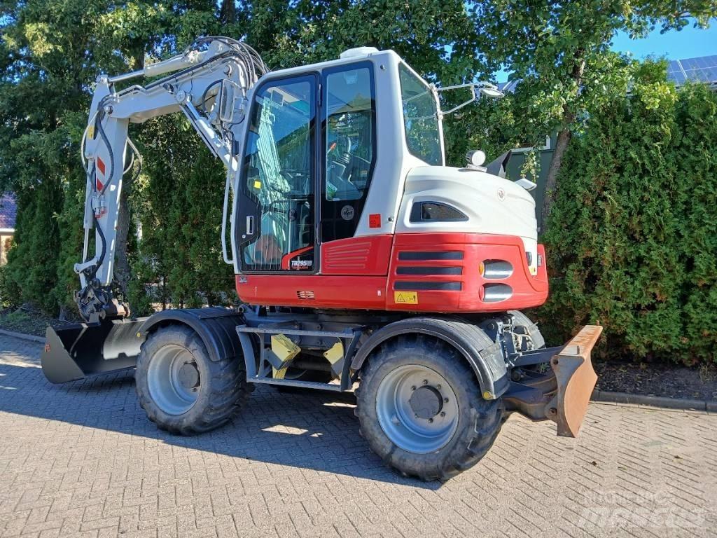 Takeuchi TB 295 W Колісні екскаватори