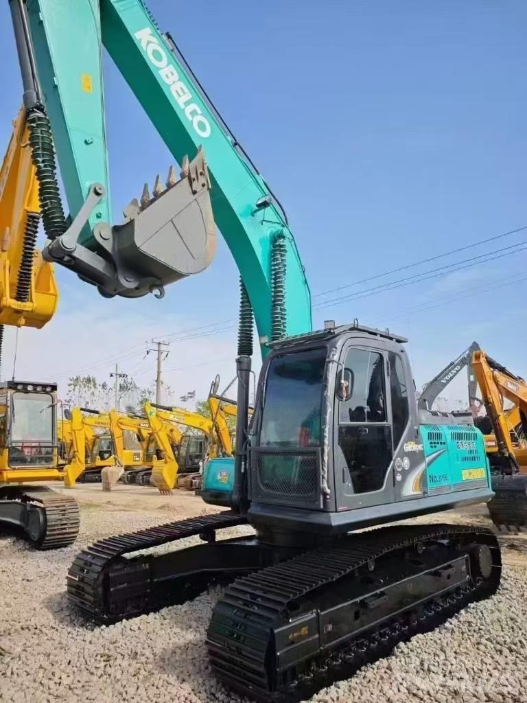 Kobelco SK 200 Гусеничні екскаватори