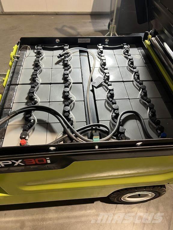  ACTIE - CLARK EPX30i Електронавантажувачі