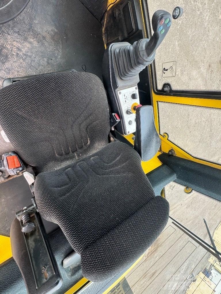 Bomag BW 216 D H-4 Грунтові котки