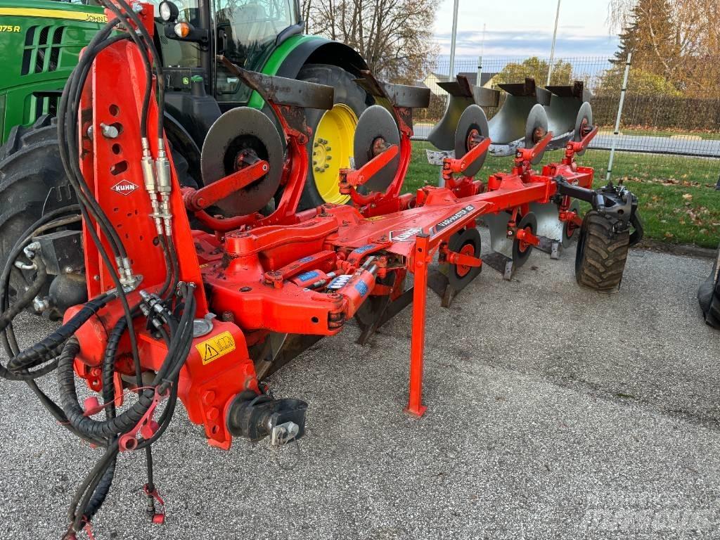 Kuhn Vari-Master 123 Реверсивні плуги