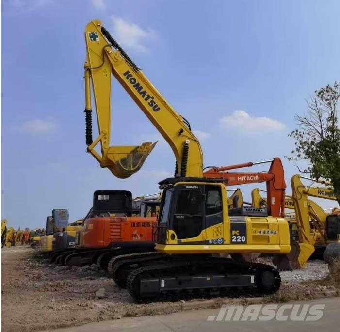 Komatsu PC220-8 Гусеничні екскаватори