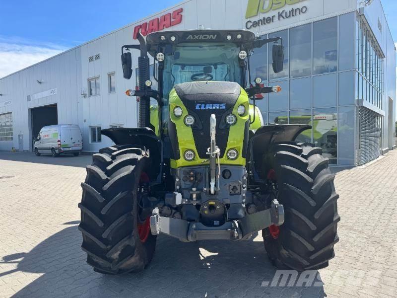CLAAS AXION 810 Трактори
