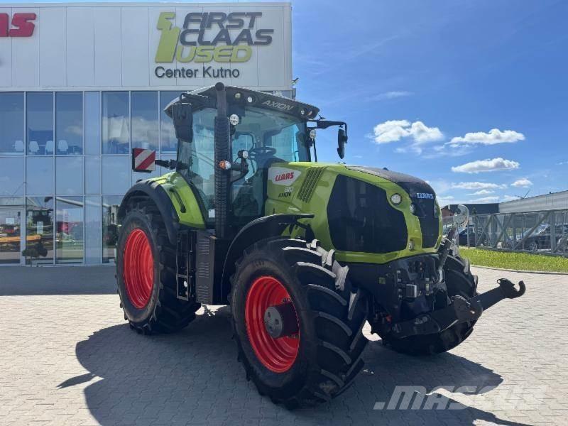 CLAAS AXION 810 Трактори