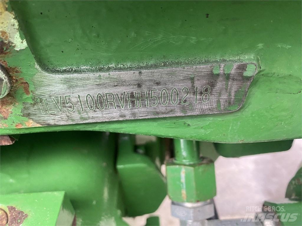 John Deere 5100 R Трактори