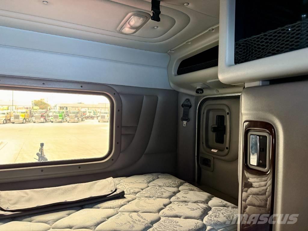 Peterbilt 389 Тягачі