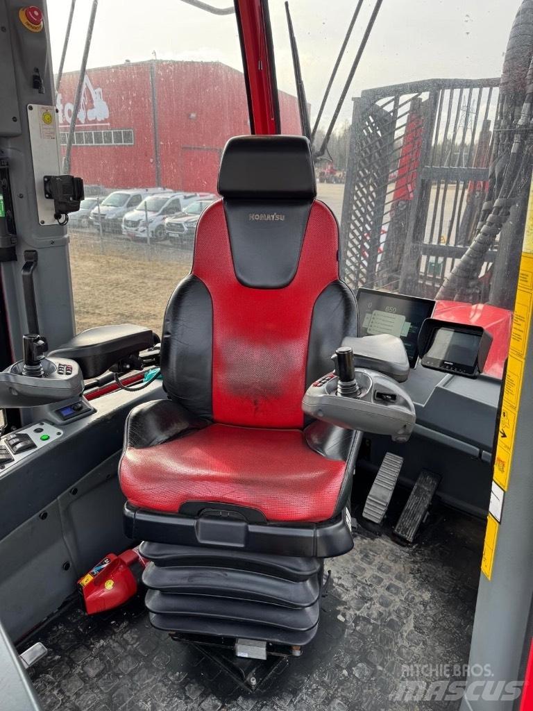 Komatsu 895 Форвардери