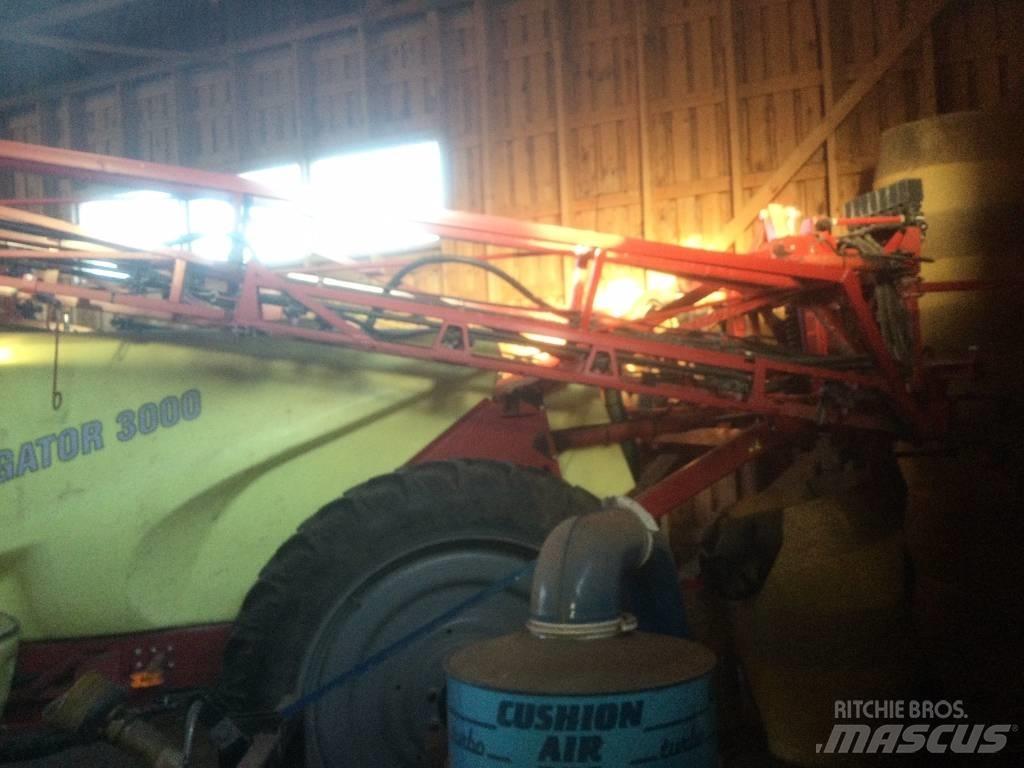 Hardi Navigator 3000 Причіпні обприскувачі