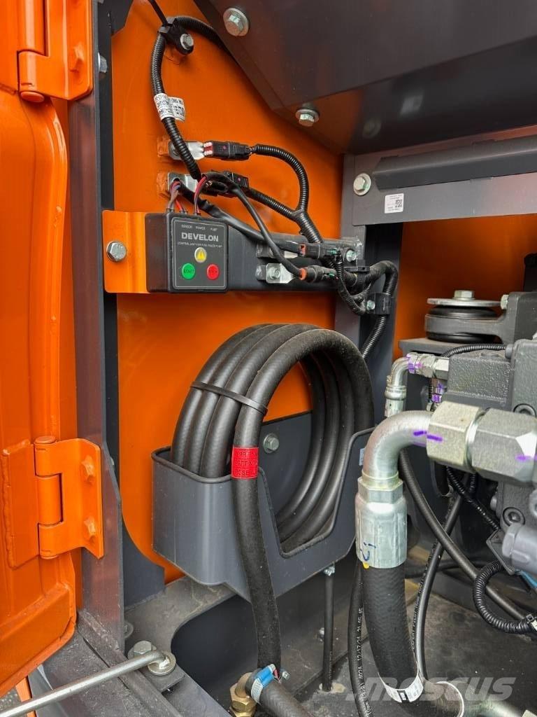 Develon DX 225 LC-7M Гусеничні екскаватори