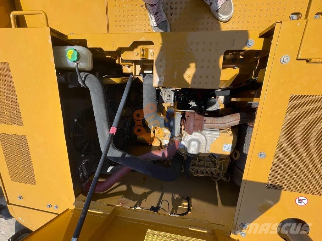 CAT CAT320GC Гусеничні екскаватори
