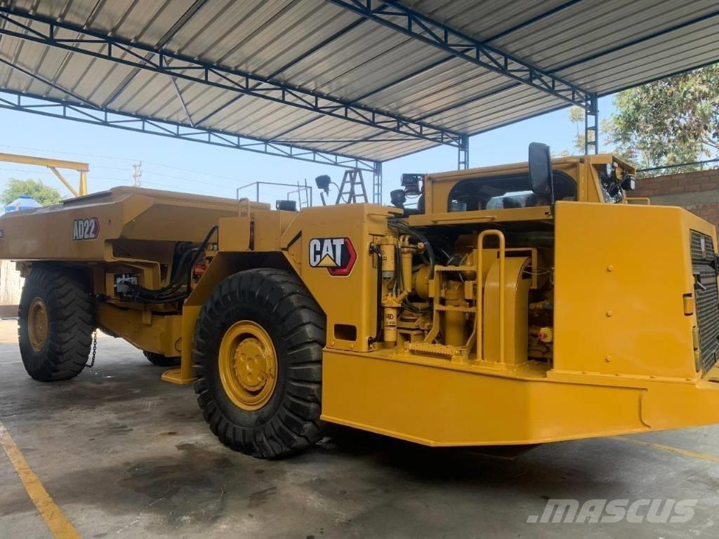 CAT AD 22 Самоскиди