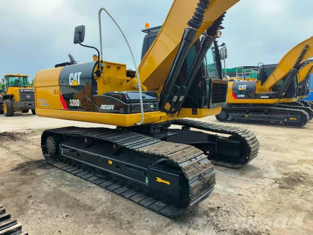 CAT 320 D Гусеничні екскаватори