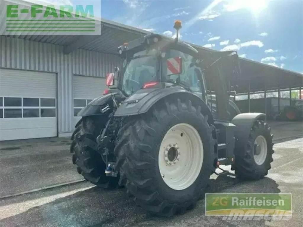 Valtra q245 Трактори