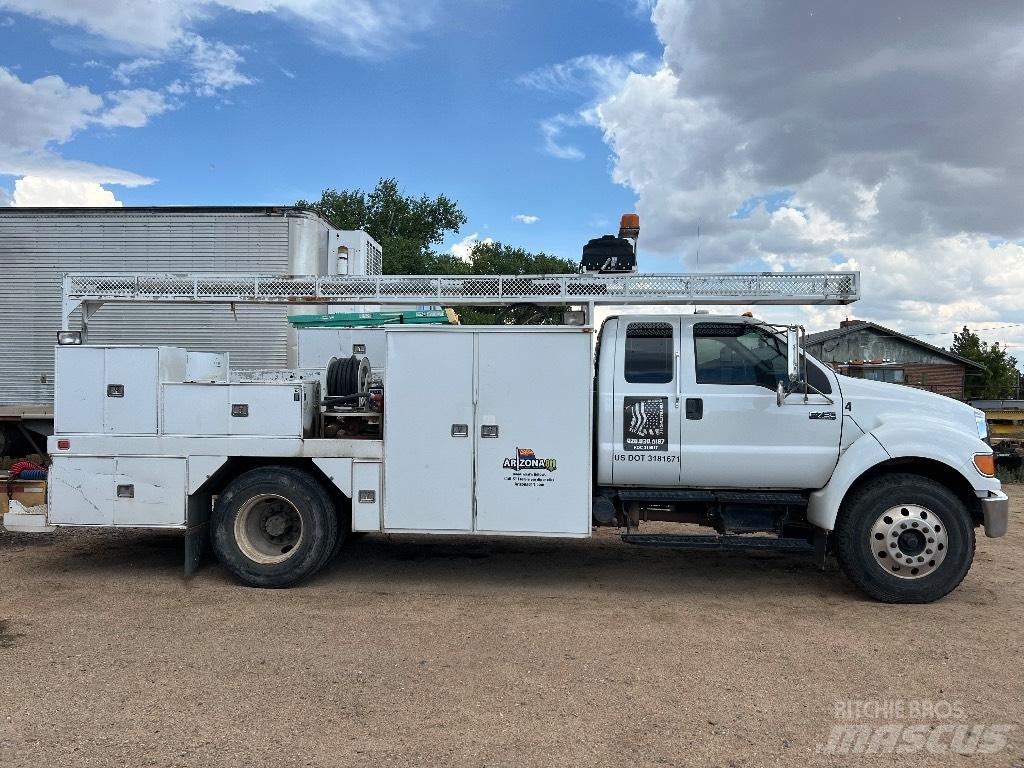 Ford F 750 XL Комунальні автомобілі / автомобілі загального призначення