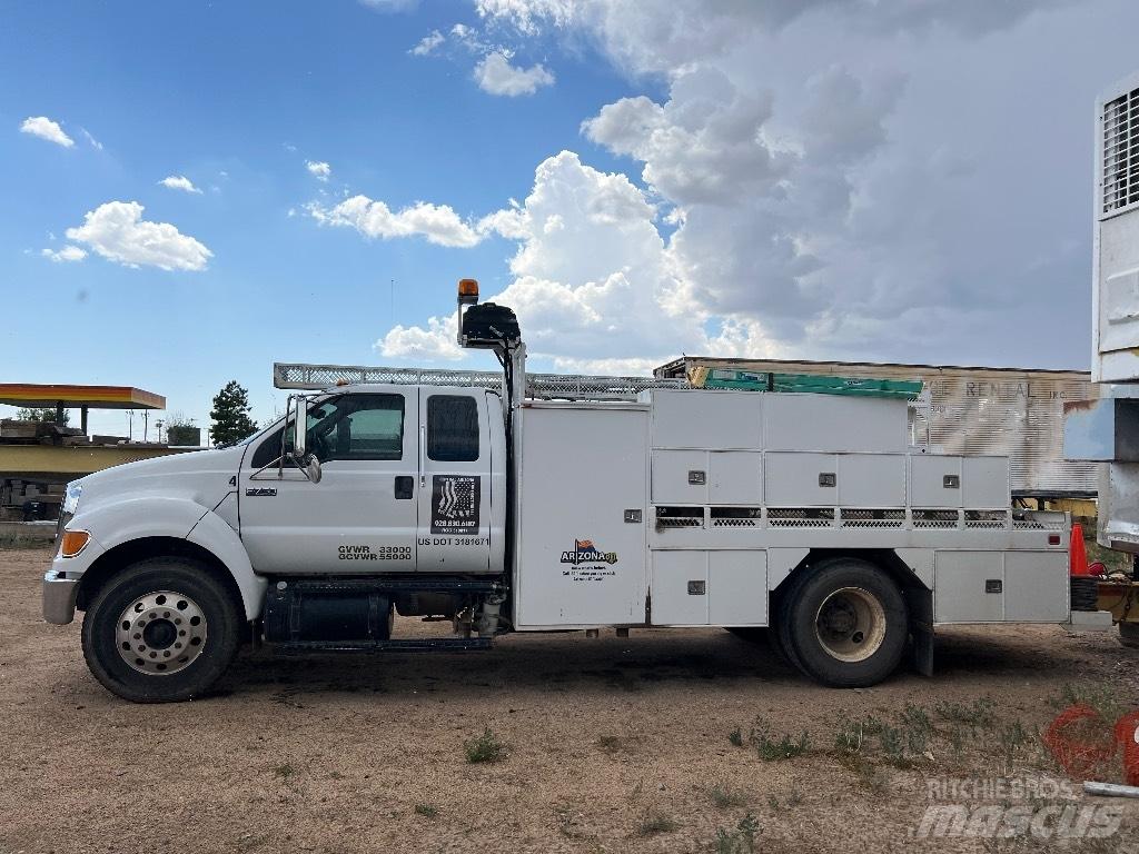 Ford F 750 XL Комунальні автомобілі / автомобілі загального призначення