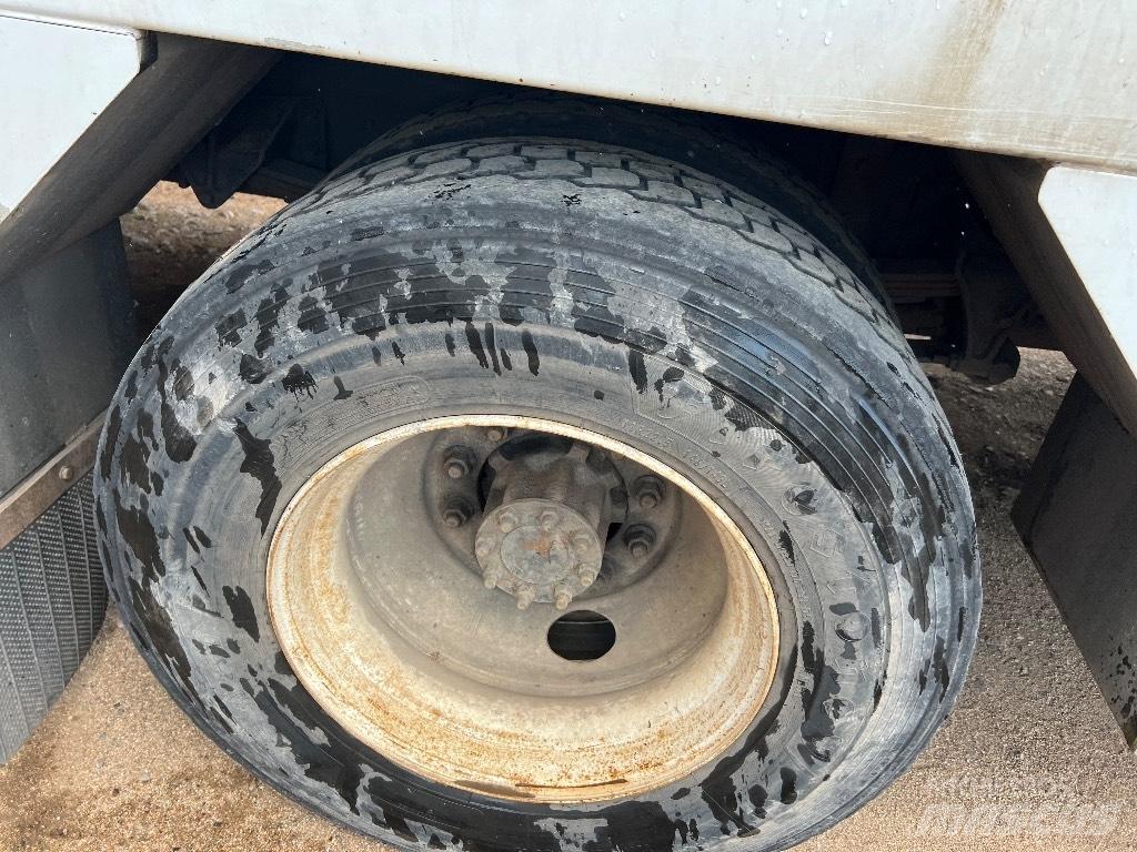 Ford F 750 XL Комунальні автомобілі / автомобілі загального призначення