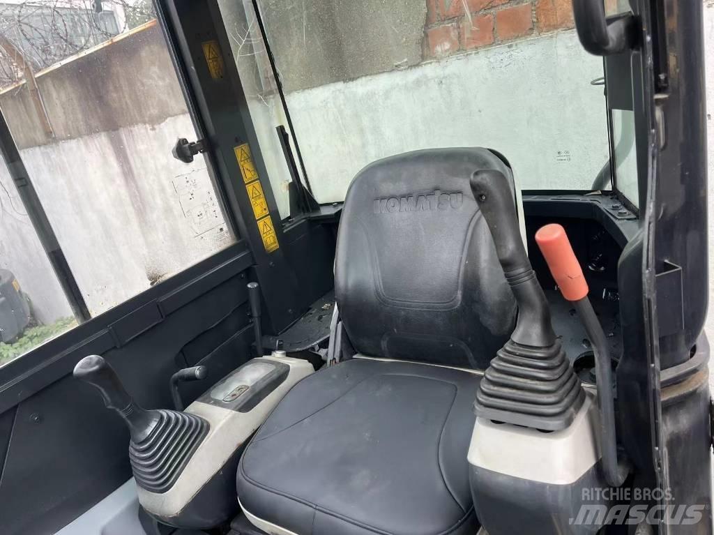 Komatsu PC 40 MR-2 Гусеничні екскаватори