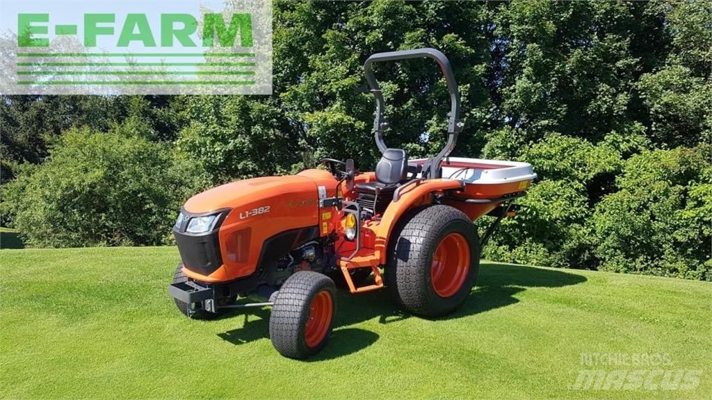 Kubota l1-382 turf Трактори