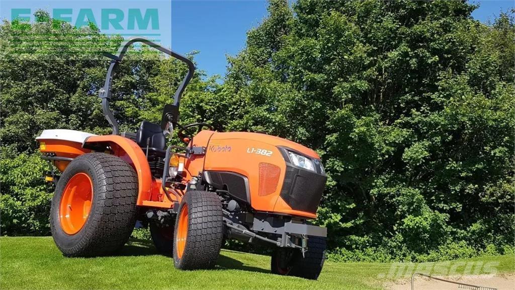 Kubota l1-382 turf Трактори