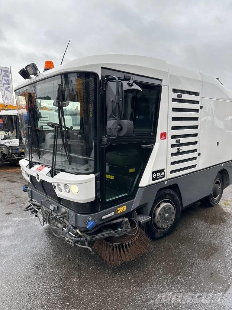 Ravo 540ST Підмітальні машини