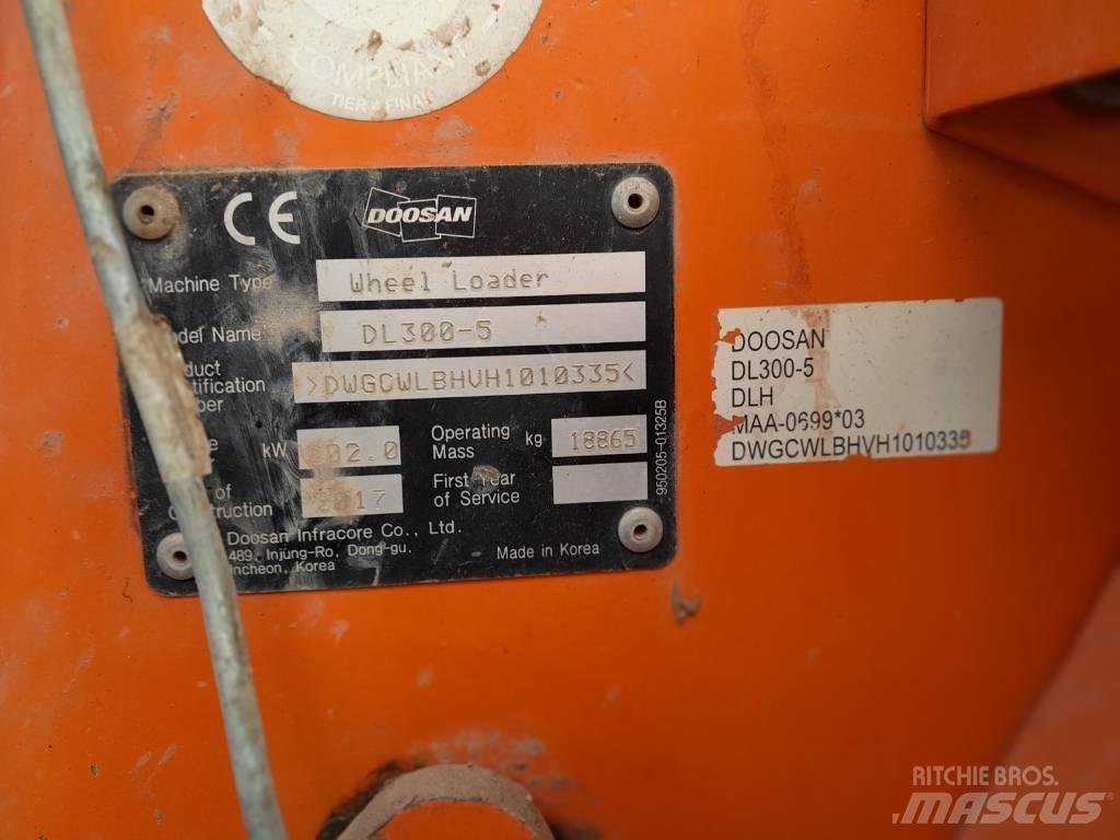 Doosan DL 300 Фронтальні навантажувачі