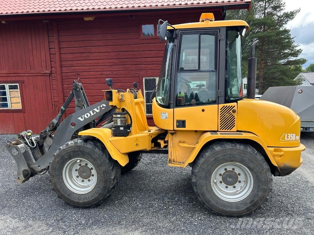 Volvo L 35 B Фронтальні навантажувачі