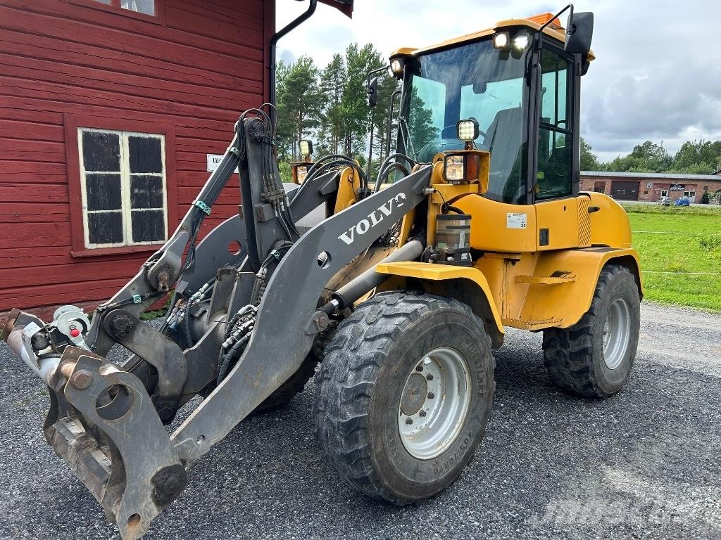 Volvo L 35 B Фронтальні навантажувачі