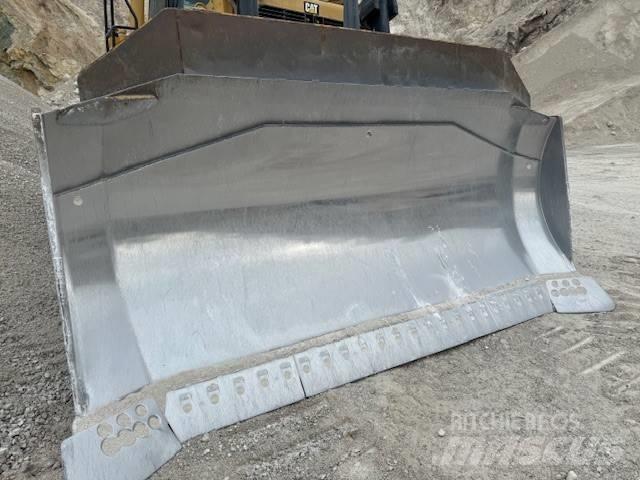 CAT D 9 T Гусеничні бульдозери